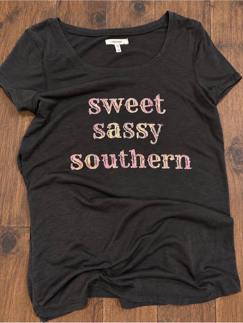 NWOT Black “Sweet Sassy Southern” Graphic Scoop Neck Tee Size XS